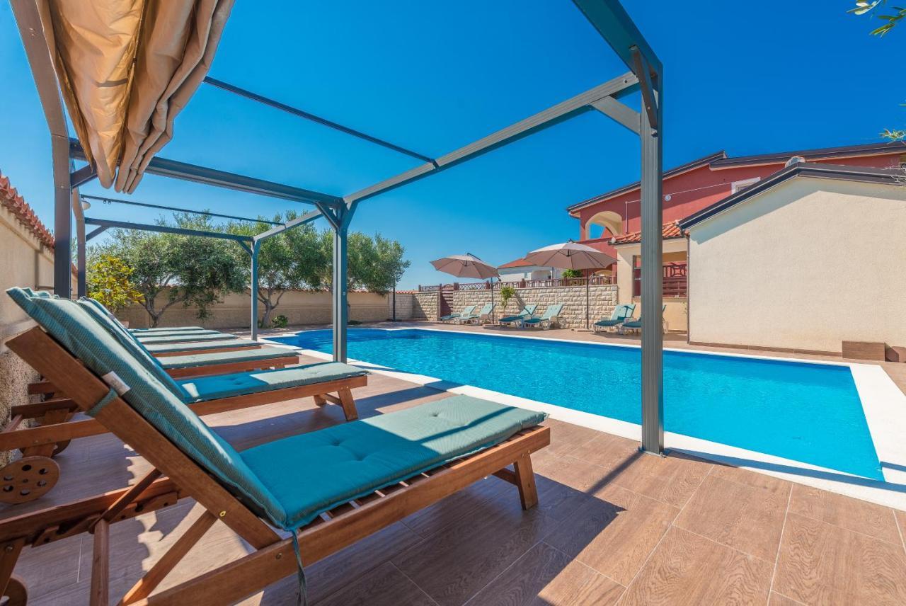 Villa Mare Apartments Vir Eksteriør bilde