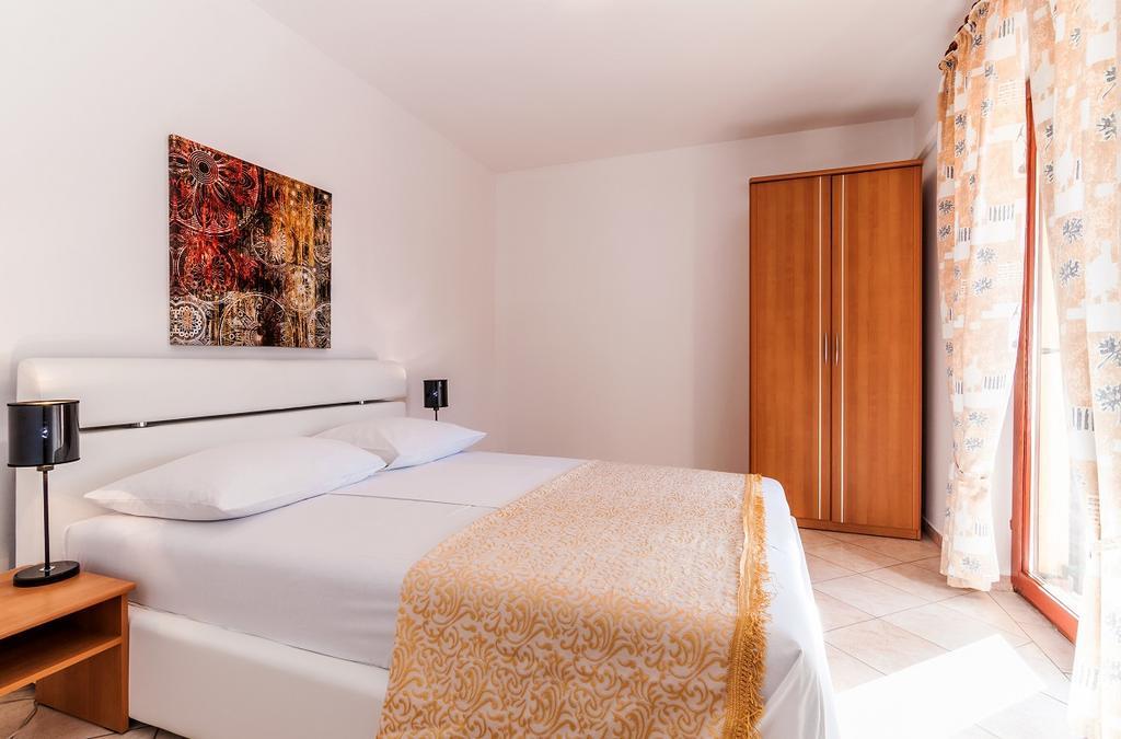Villa Mare Apartments Vir Eksteriør bilde