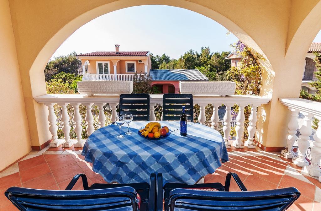 Villa Mare Apartments Vir Eksteriør bilde