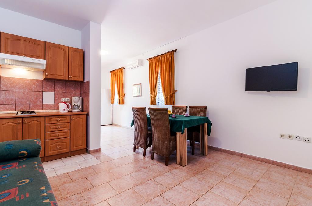 Villa Mare Apartments Vir Eksteriør bilde