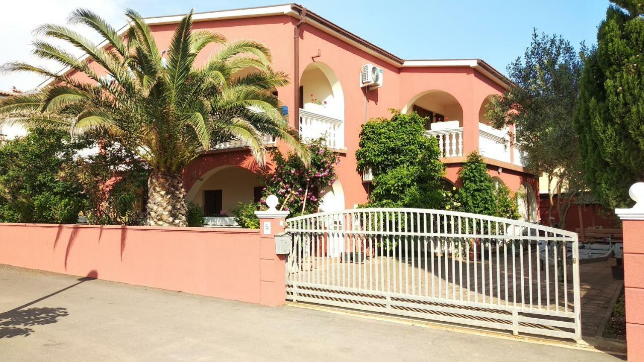 Villa Mare Apartments Vir Eksteriør bilde